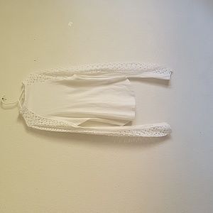 AEMI+CO blause size Small long sleeves crochet waffle color oof white